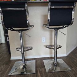 Hight Adjustable Bar Stool / Chair