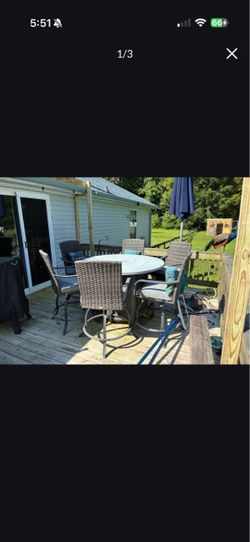 Broyhill Outdoor furniture fire pit set 4 chairs