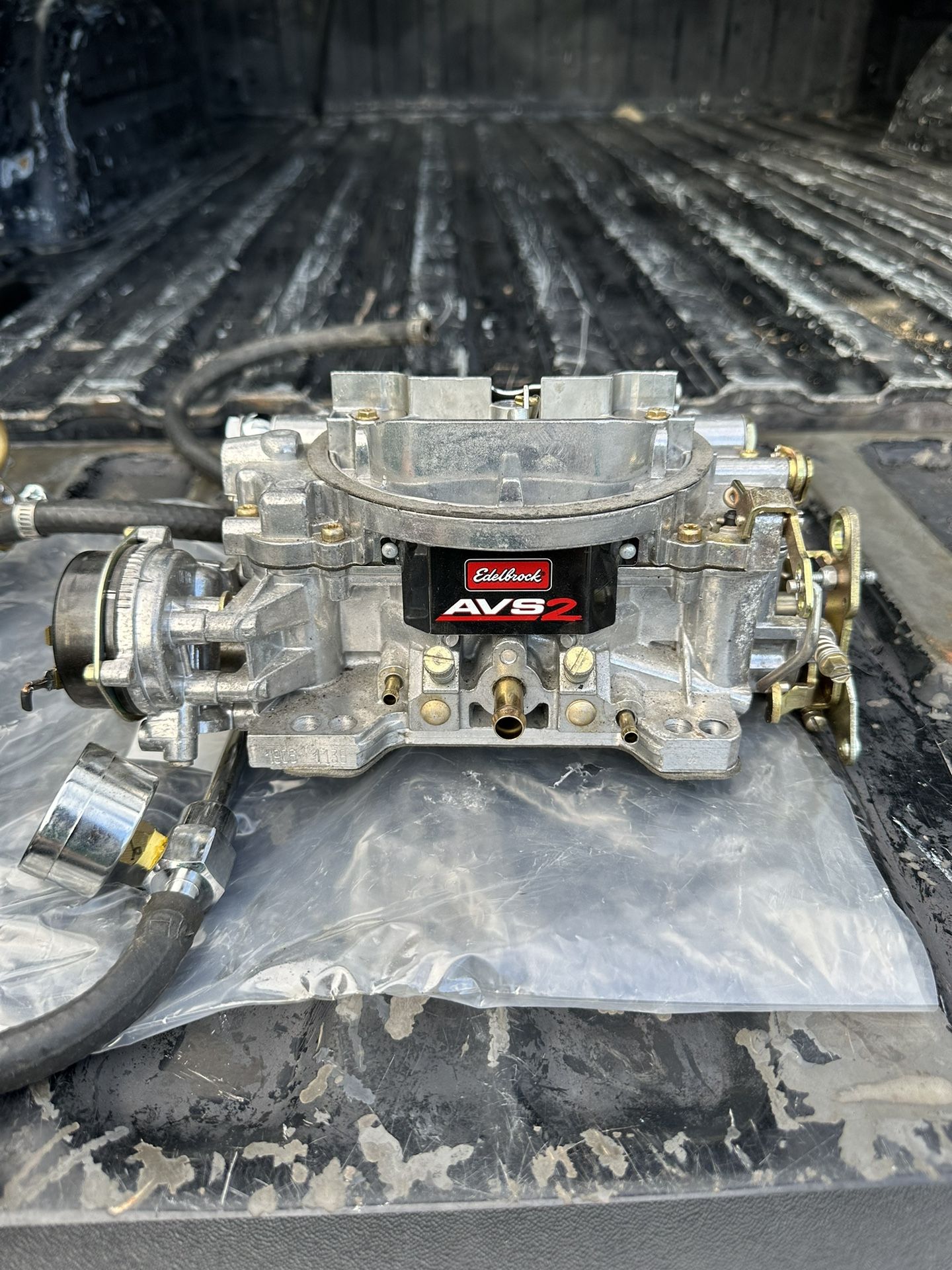 Avs2 650cfm 1906 Edelbrock Carb