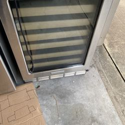 Wine Cooler Electrolux 