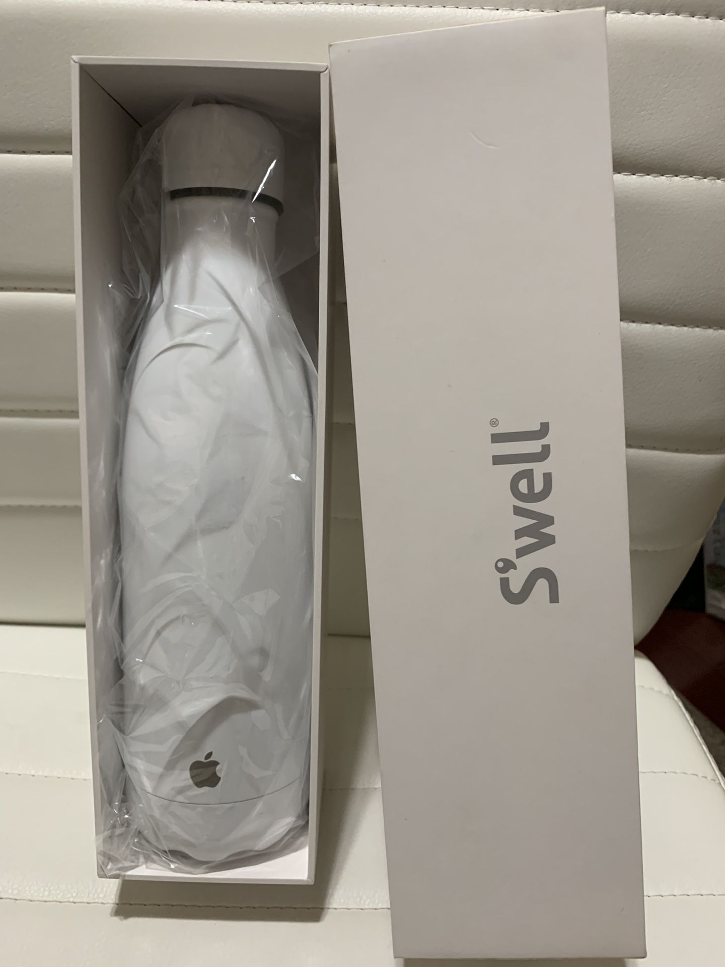 Apple Bottle Water by Swell