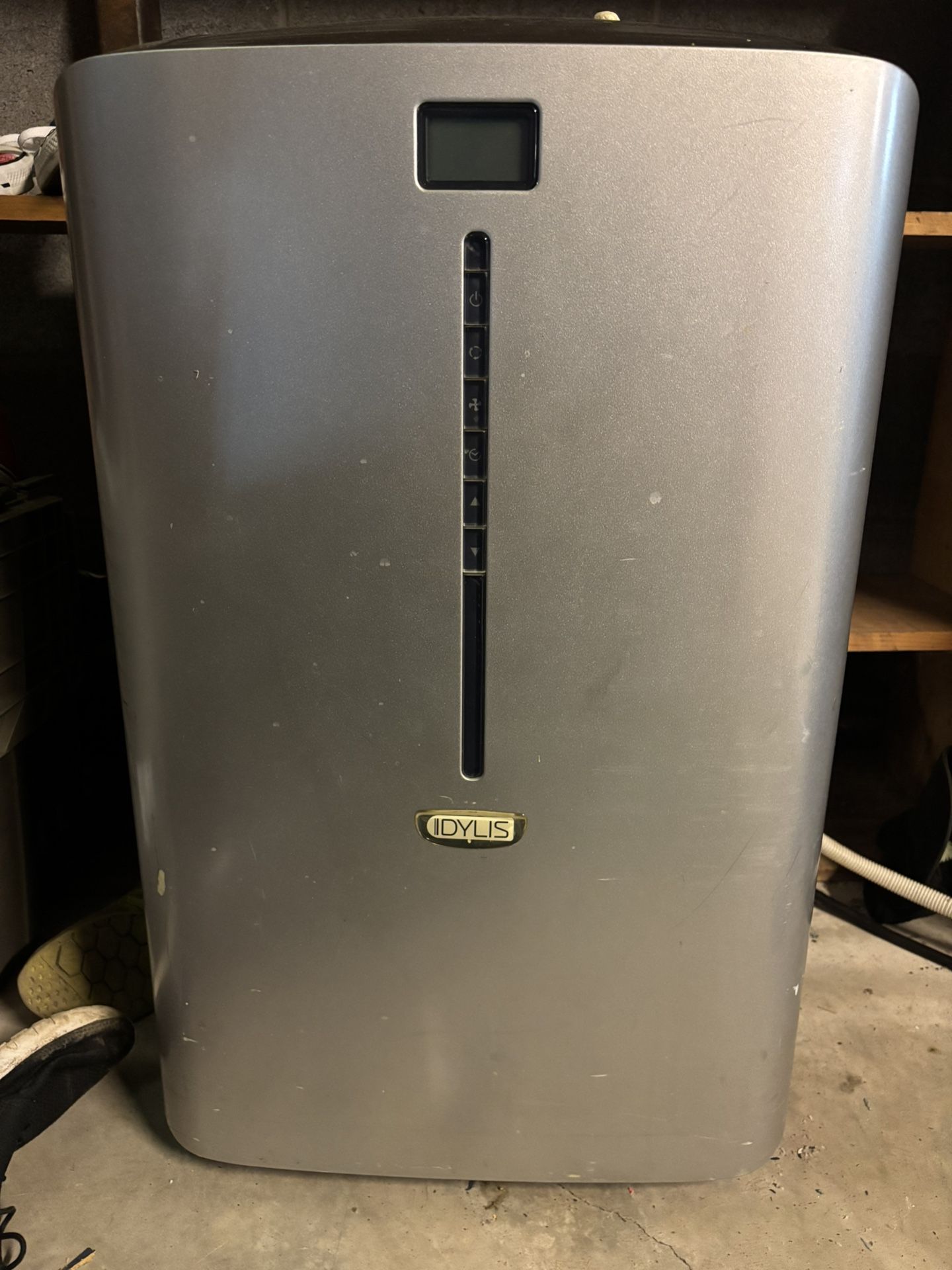 AC