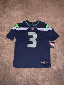 Men’s Large Russell Wilson Stitched Jersey - New with tags