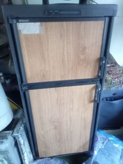 Dometic RV fridge/freezer