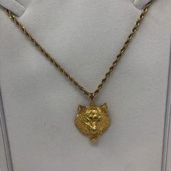 Gold Chain With Pendant 