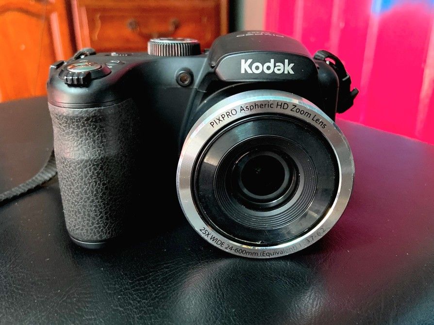Kodak PIXPRO AZ252 Digital Camera