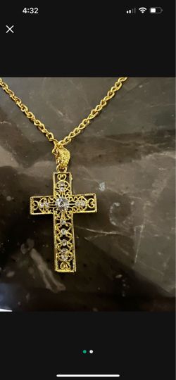 Gold Filigree Cross Pendant Necklace
