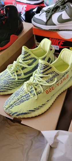Yeezy 350 Mens Size 10.5 Frozen Yellow
