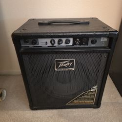 Peavey MAX 110 bass guitar combo amplifier