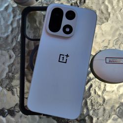 OnePlus 15 |  U.S 🌏 |  512 GB |  Unlocked 🔐  | 10/10 🌞  (Price Firm)