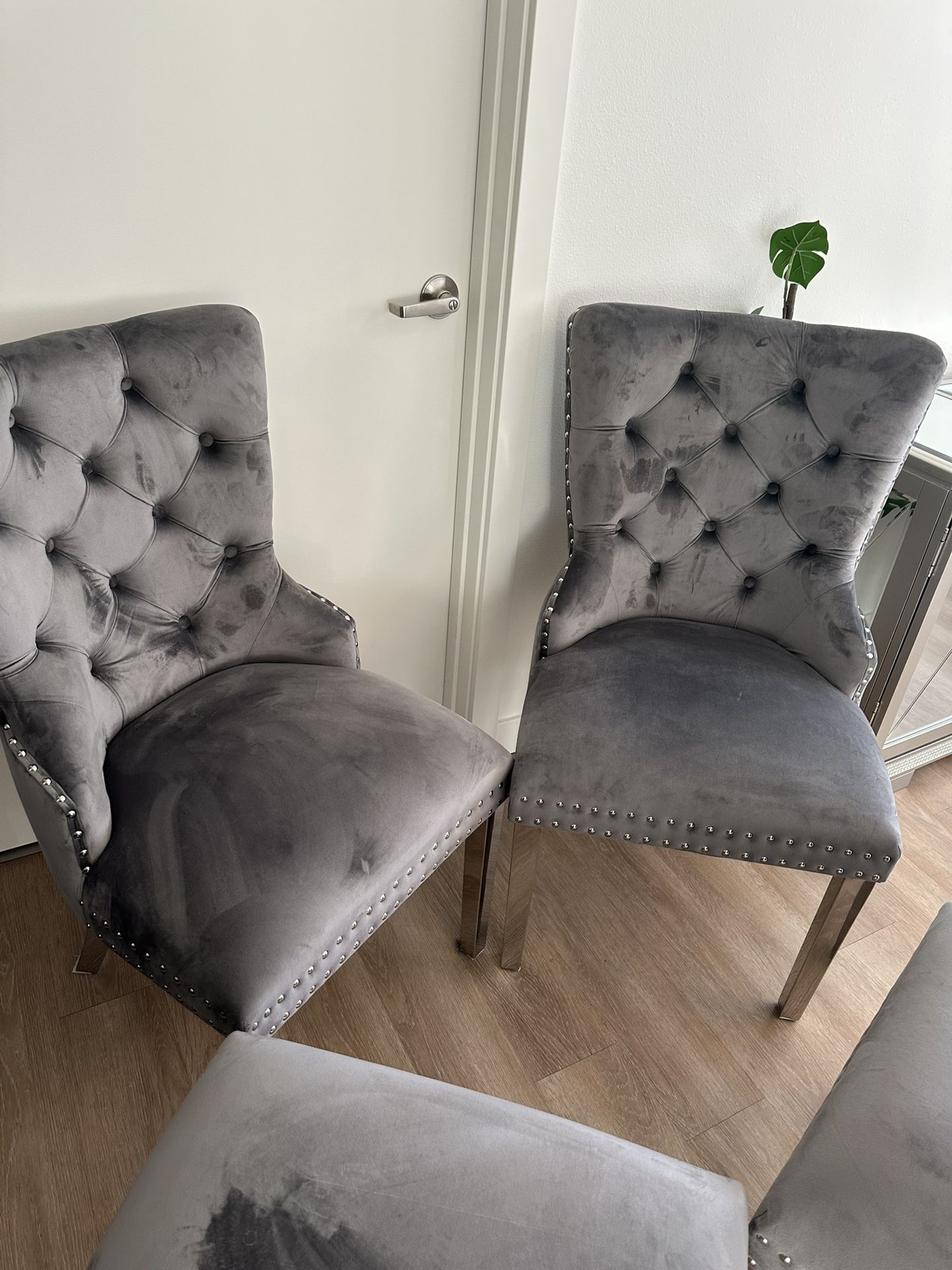 4 Dinning Chairs