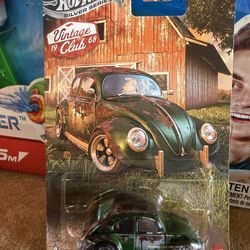HotWheels Silver Series Vintage Club 1968 Volkswagen “ Classic Bug”1:64 Scale