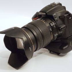 Nikon D5500 dslr With Sigma 17-50mm F2.8