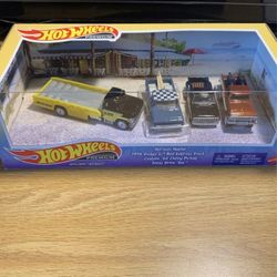 Hot Wheels Premium Horizon Hauler Set 2022