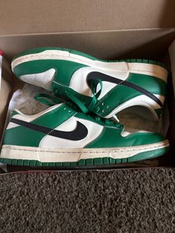 dunks lucky green brand new size 9.5