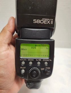 Canon Speedlite 580EX II Shoe Mount Flash For Canon EOS DSLR