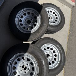 Size: 255 65R17 Brand: Goodyear Wrangler Territory HT Barely used set of truck tires. Yes that means all 4 tires are for sale!!!  Has barely 10k (10,0