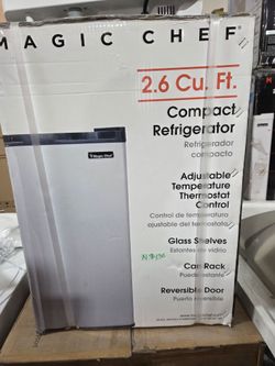 Magic Chef
2.6 cu. ft. Mini Fridge in Black, ENERGY STAR