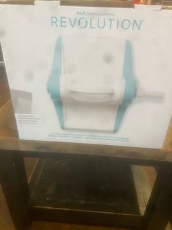 American Crafts Cutting and Embossing Machine