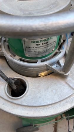 Greenlee 690 vacumn fishing system