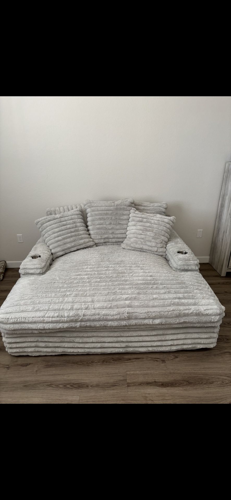 Cuddler Grey Oversized Cuddler Chaise with Cupholder & Usb Port