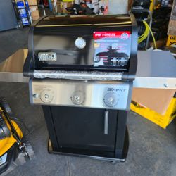Weber Spirit E-315 3-Burner Natural Gas BBQ in Black