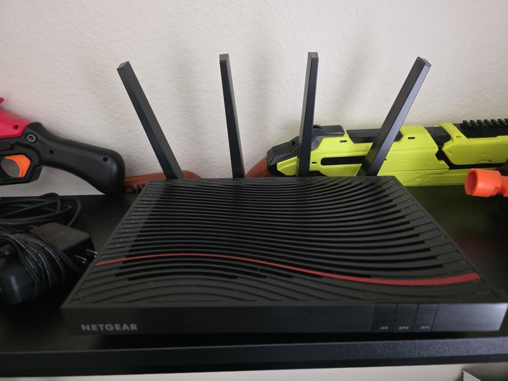 Netgear NIGHTHAWK 4XS