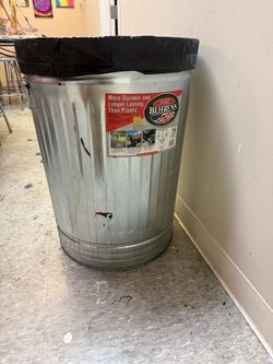 Behrens Galvanized Steel Trash Can – 31-Gallon Heavy-Duty Silver Waste Bin