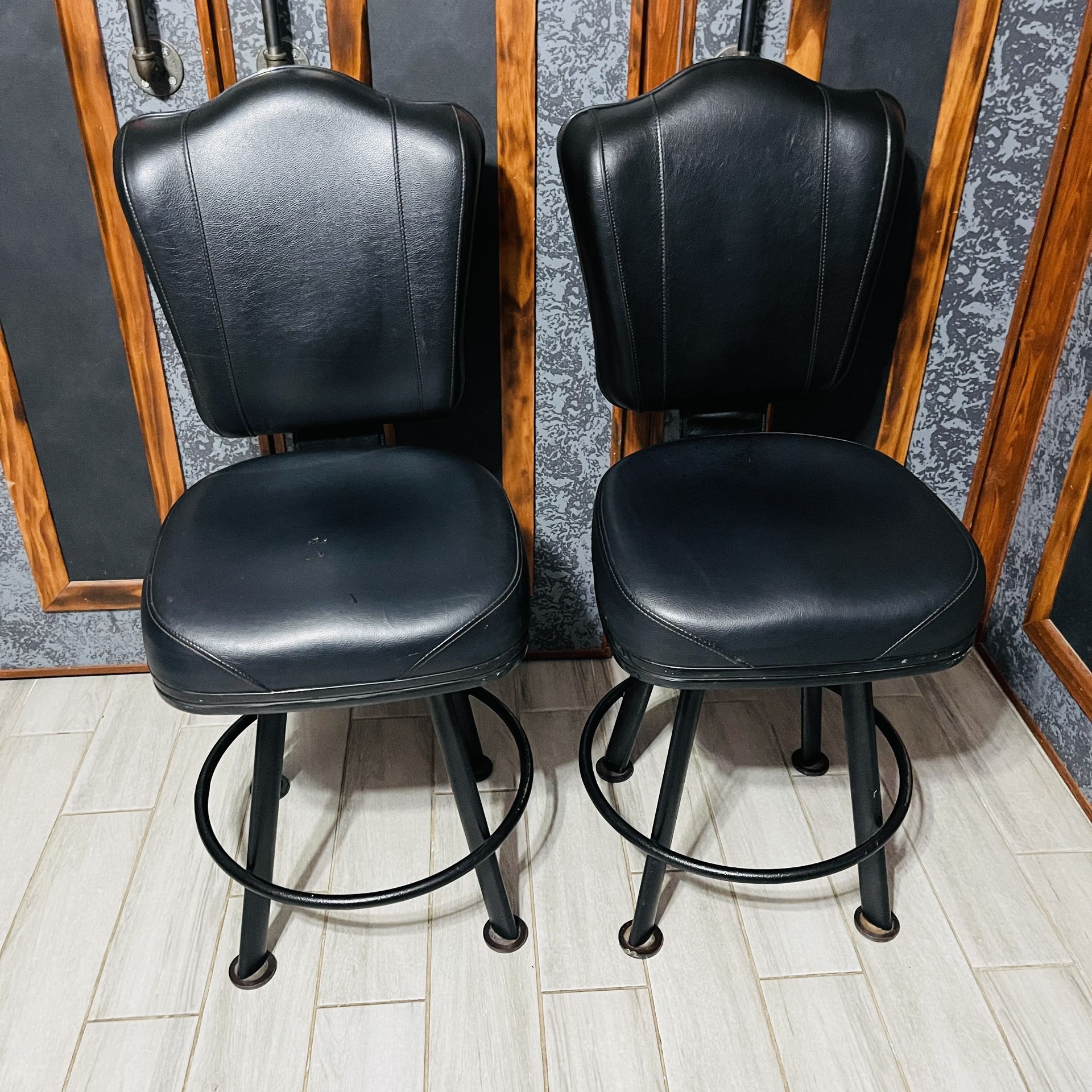 $100. (2) Casino BlackJack Seat/Chairs