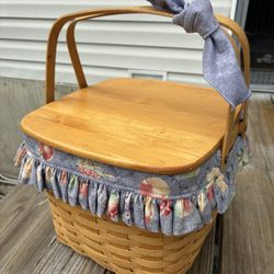 Longaberger Picnic Basket 