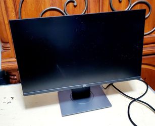 24" Dell Computer Monitor In Great Working Condition