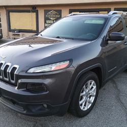 Jeep Cherokee Latitude Sport Utility 4D 2016