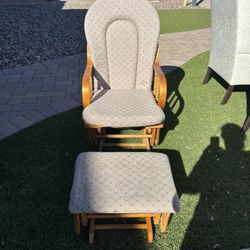 Glider With Ottoman 
