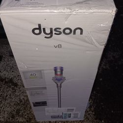 Dyson V8 Brand New!