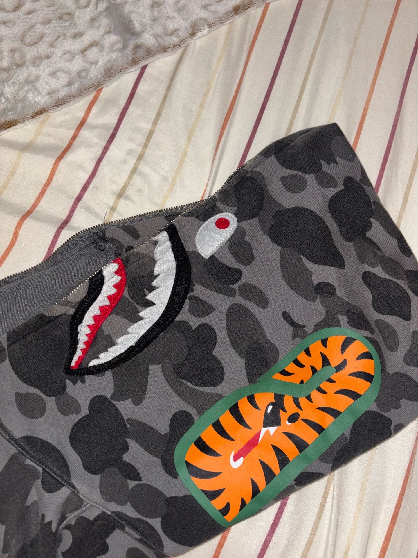Authentic Bape Shark Tiger Zip Up Hoodie🖤