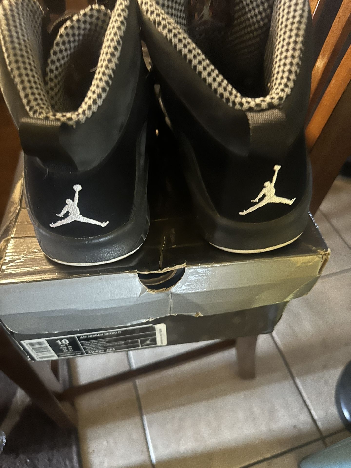 Jordan Retro Stealth 10s