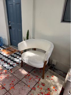 Furniture chair
