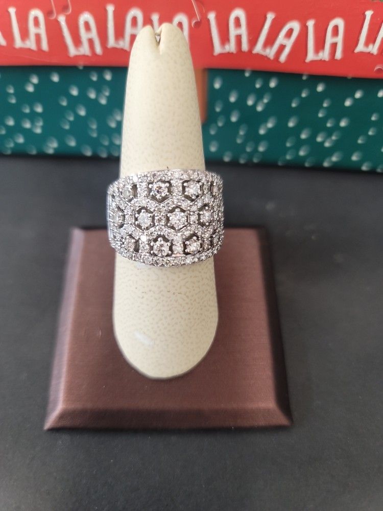 Ladies Diamond Ring