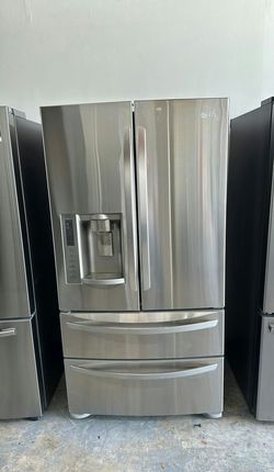 LG 4-Door Refrigerator (French Door Fridge with Drawer Freezer) - Ice Maker Energy Star