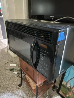 Used GE Microwave still works