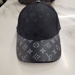 Gucci Hat. Make Italy.  Quality. Luxury.  Today Sale Only. $40ea