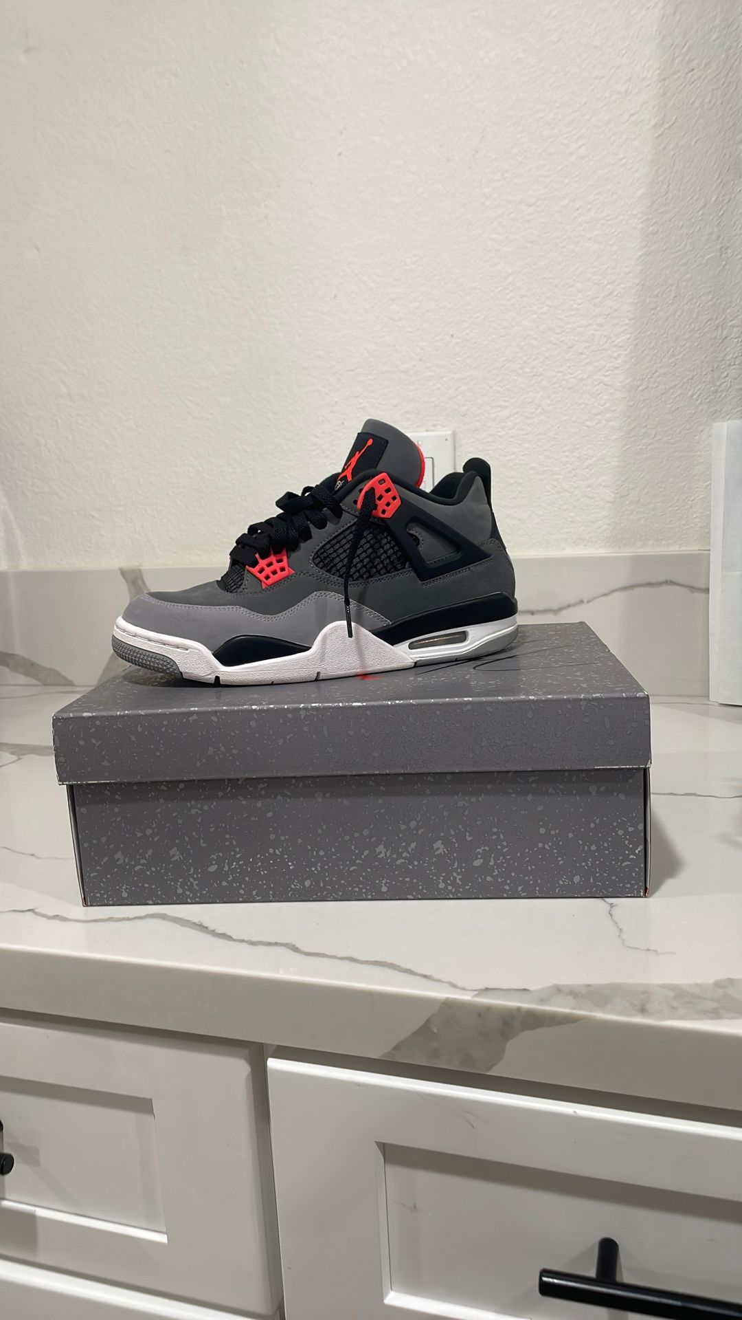 Jordan Retro 4