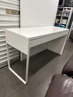 IKEA Modern White Desk with 2 Drawers – Excellent Condition – $ 100
