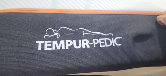 Queen Tempur pedic  pro adapt firm mattress