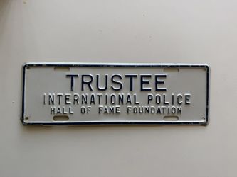 Collectible RARE Vintage Trustee International Police Hall of Fame Foundation Plate