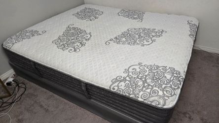 CA King Mattress and Box Spring