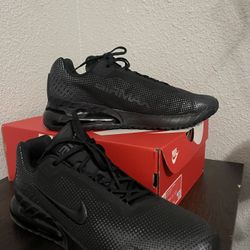 Airmax Shoes 10.5 