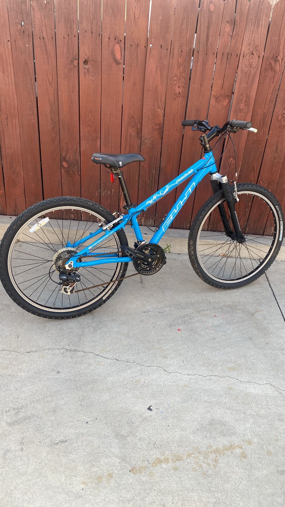 Fuji Absolute 21 Speed Tires 26” Aluminum Frame