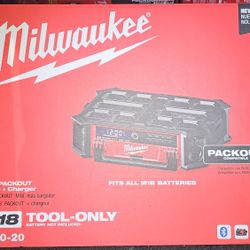 Milwaukee
M18 Lithium-Ion Cordless PACKOUT Radio/Speaker with Built-In Charger