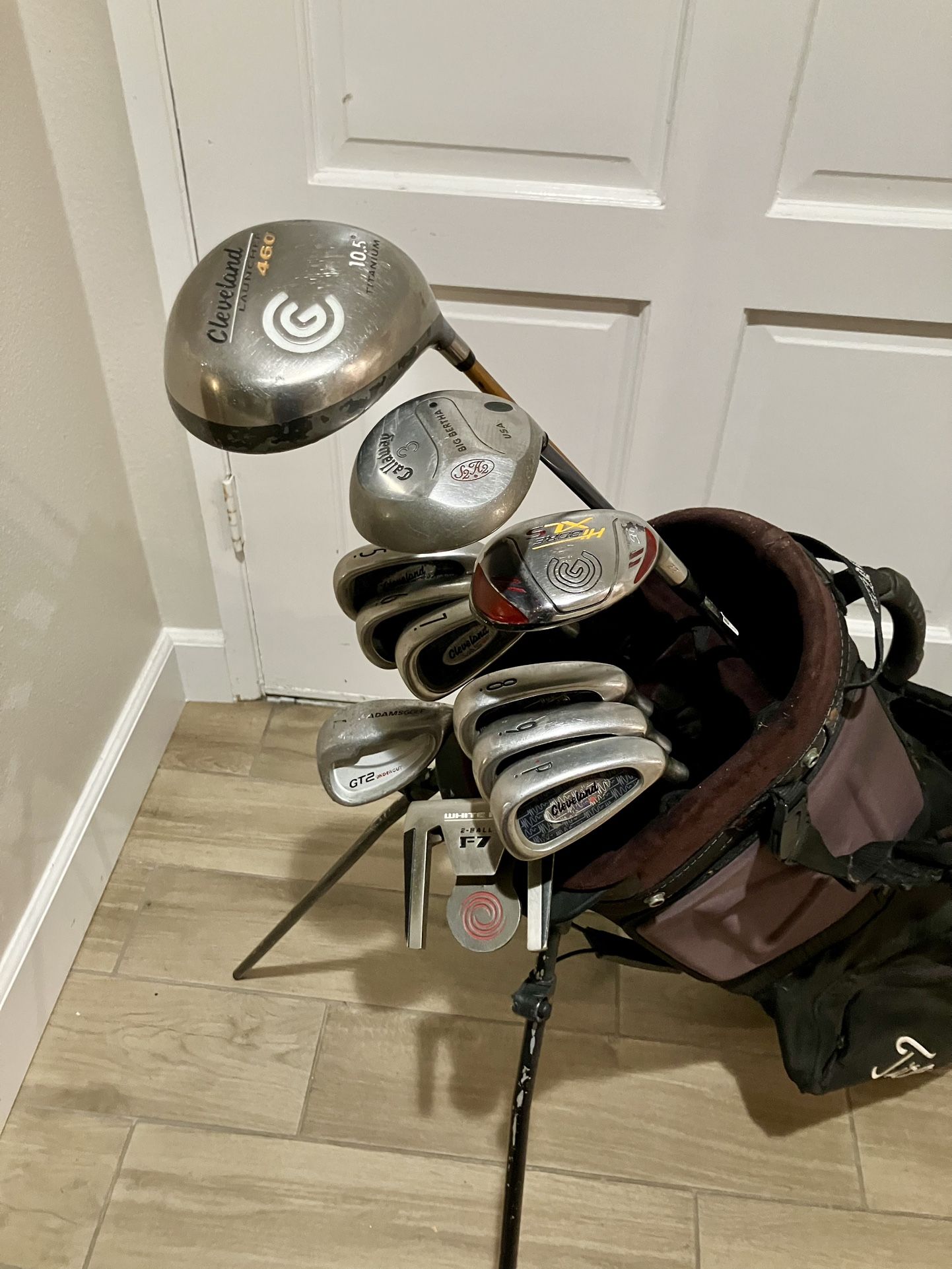 Cleveland Golf Clubs Set